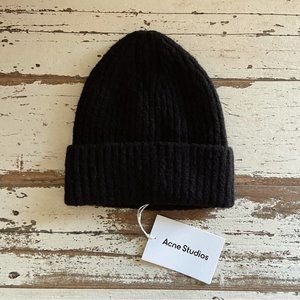 NWTc nAuSeti doRb sK iiatneenB i